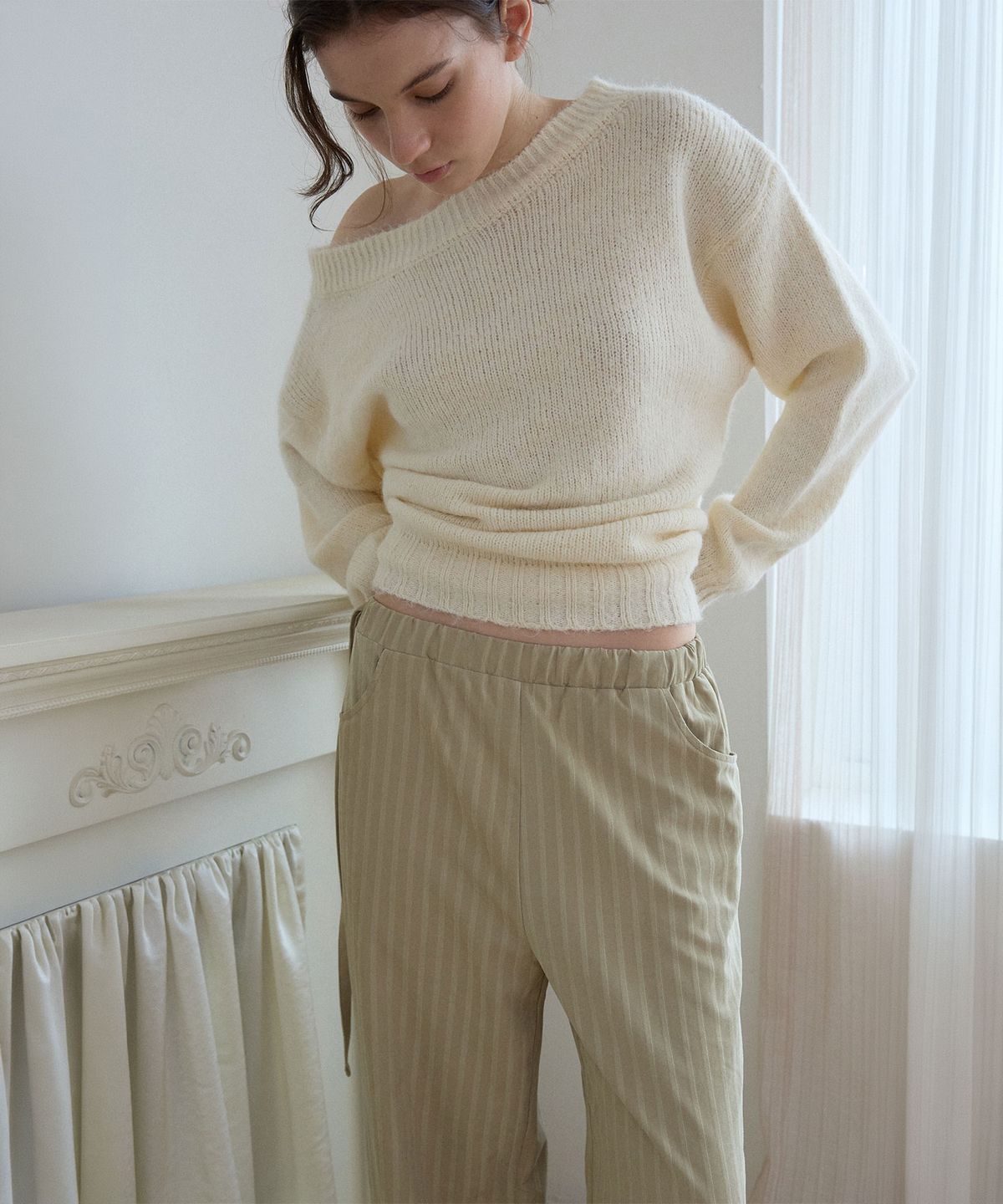 위오이(WIOE) Stripe Banding Pants_Mustard