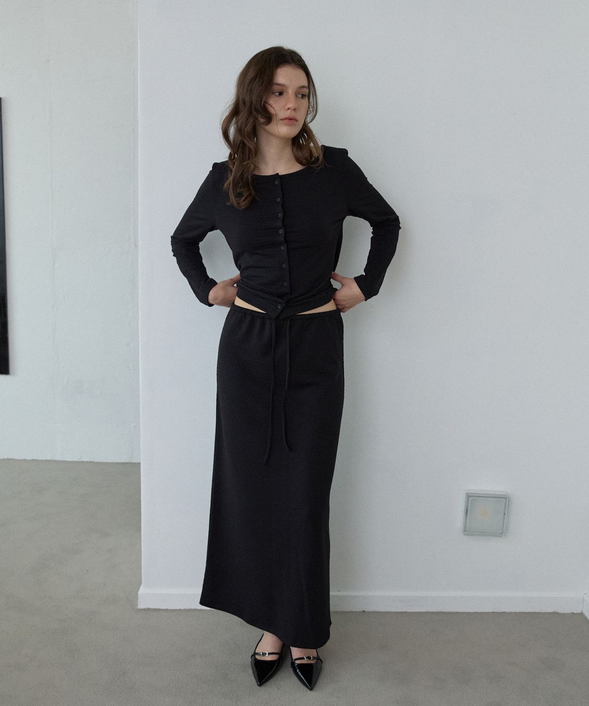 위오이(WIOE) Jacquard Cardigan_Black