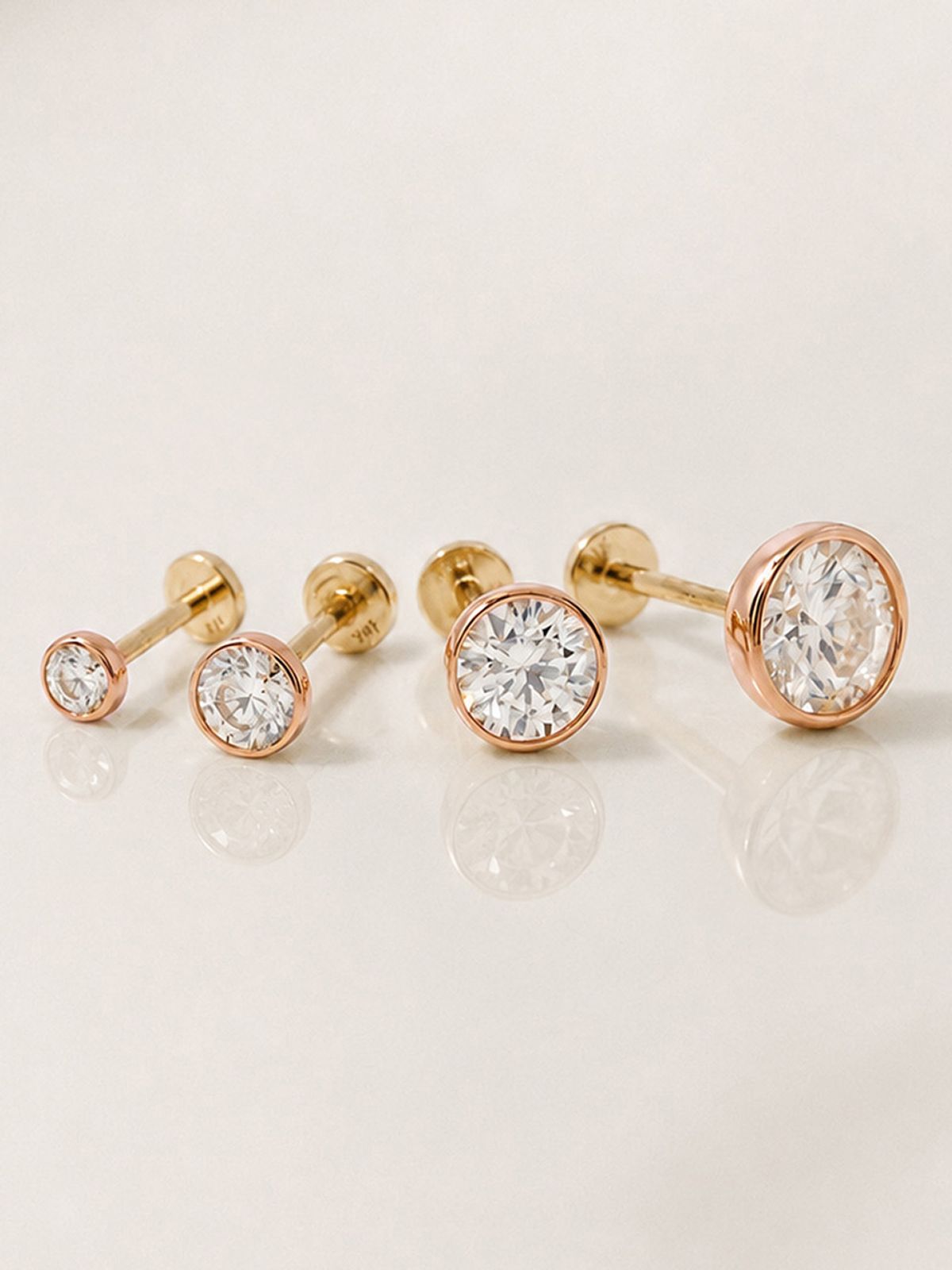 미니멀피어싱(MINIMALPIERCING) [0.8mm]14K 인터널 모이사나이트 다이아 퓨어 베젤 라블렛 피어싱