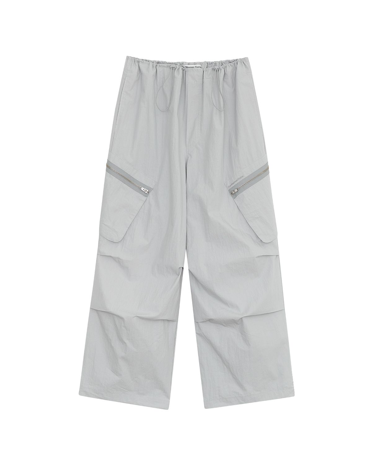 더뮤지엄비지터(THEMUSEUMVISITOR) PIN-TUCK NYLON DRAWSTRING PANTS (LIGHT GREY)