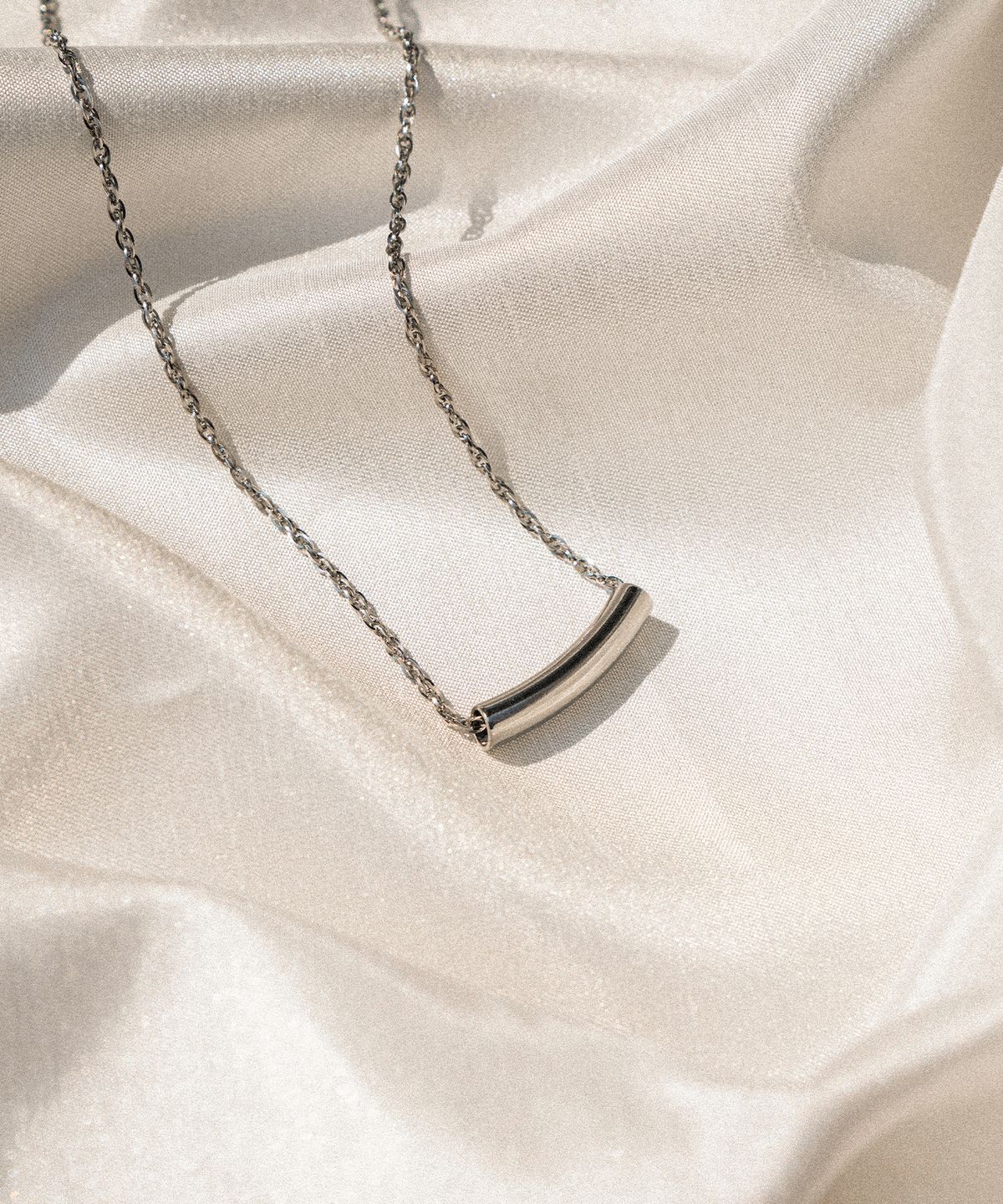헬리오스(HELIOS) CURVE NECKLACE #1