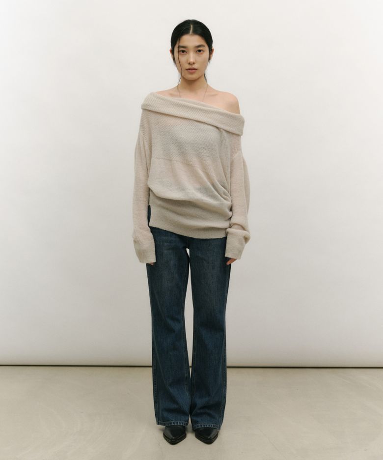 ESSENTIAL FLARE JEANS [BLUE]