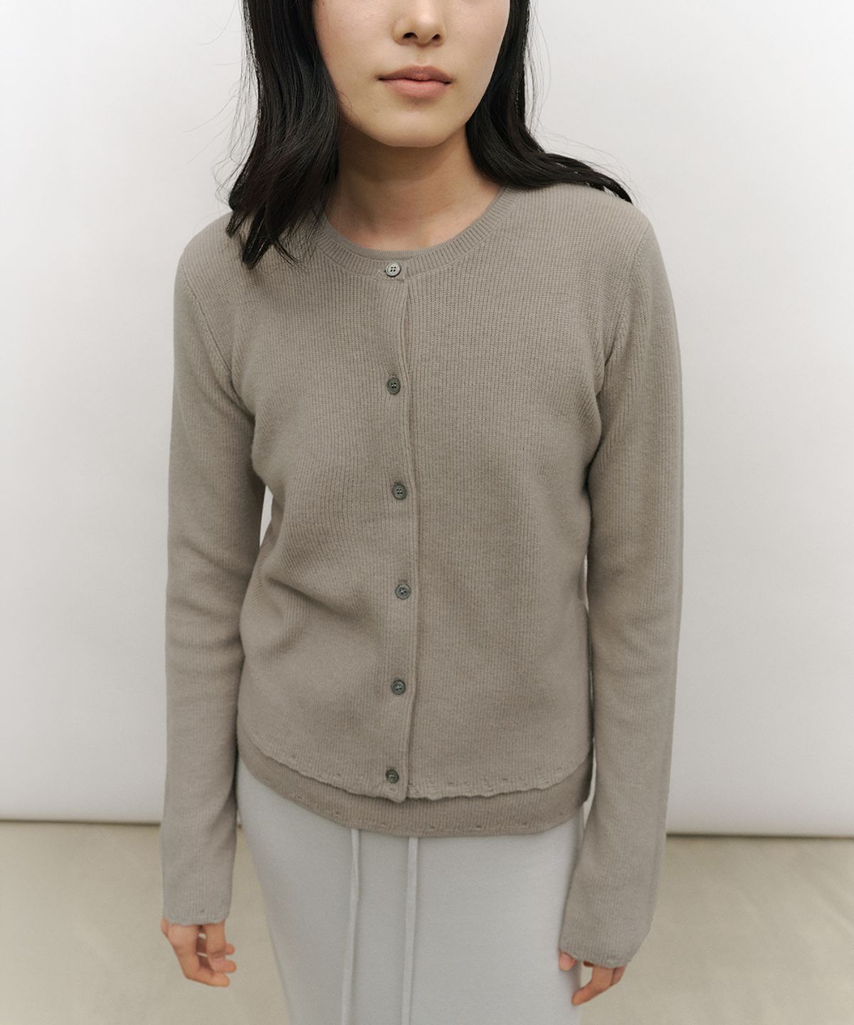 로우타이드(LOW TIDE) SOFT FRAY KNIT CARDIGAN [OLIVE]