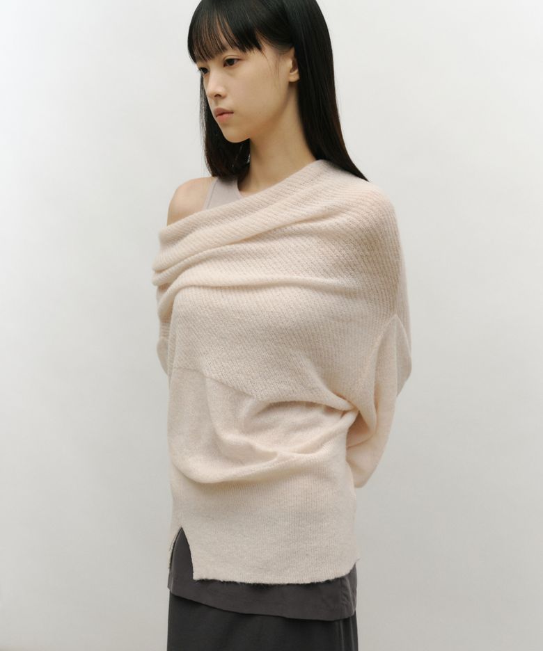 RELAXED OFF-SHOULDER KNIT [SALMON]