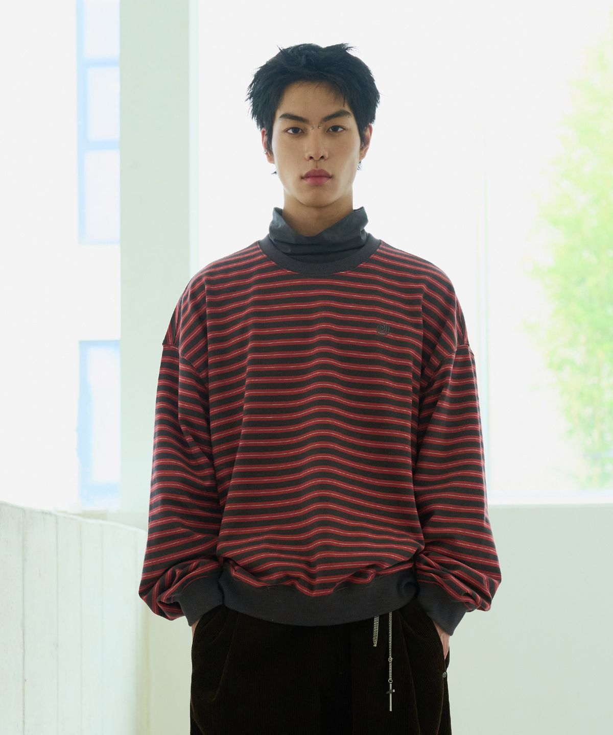 데시레드(DESIRED) 이지 스트라이프 맨투맨 티셔츠-FESK5103B08