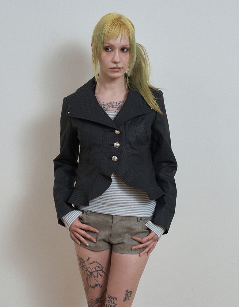COATED STITCH FLARE JACKET / BLACK