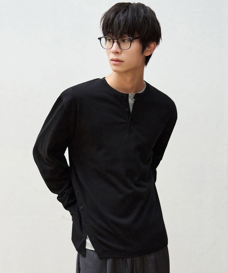 사이드 플라켓 헨리넥 롱슬리브 [BLACK]