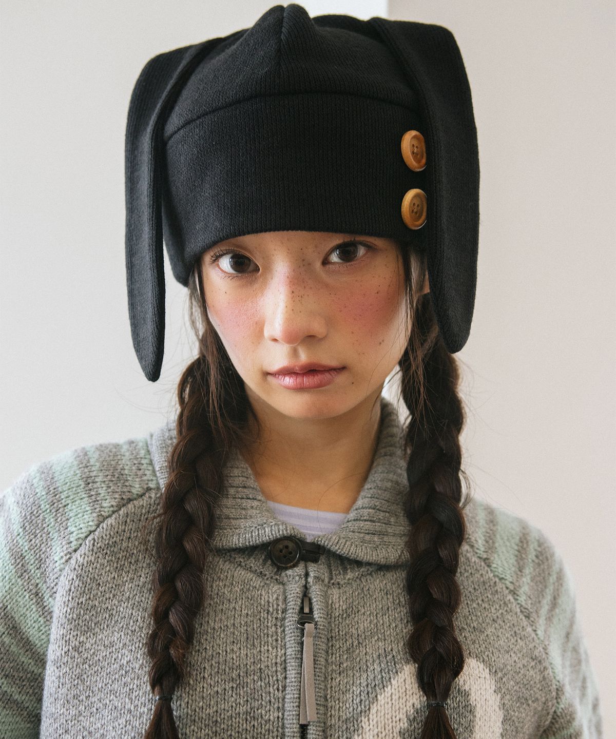 카비시(CAVISH) RABBIT BUTTON BEANIE BLACK(CV2GFUAB33A)