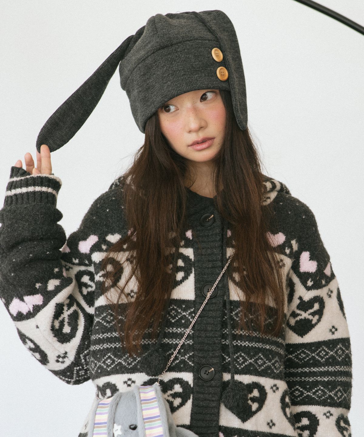 카비시(CAVISH) RABBIT BUTTON BEANIE CHARCOAL(CV2GFUAB33A)