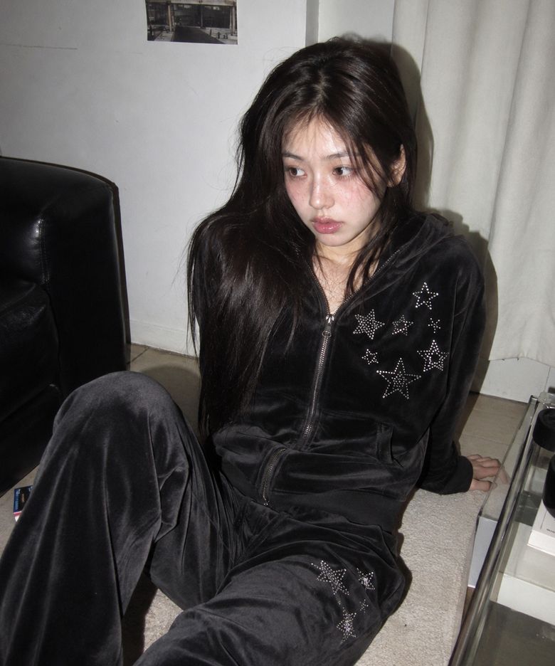 2color 스타 핫픽스 벨벳 크롭 후드집업
