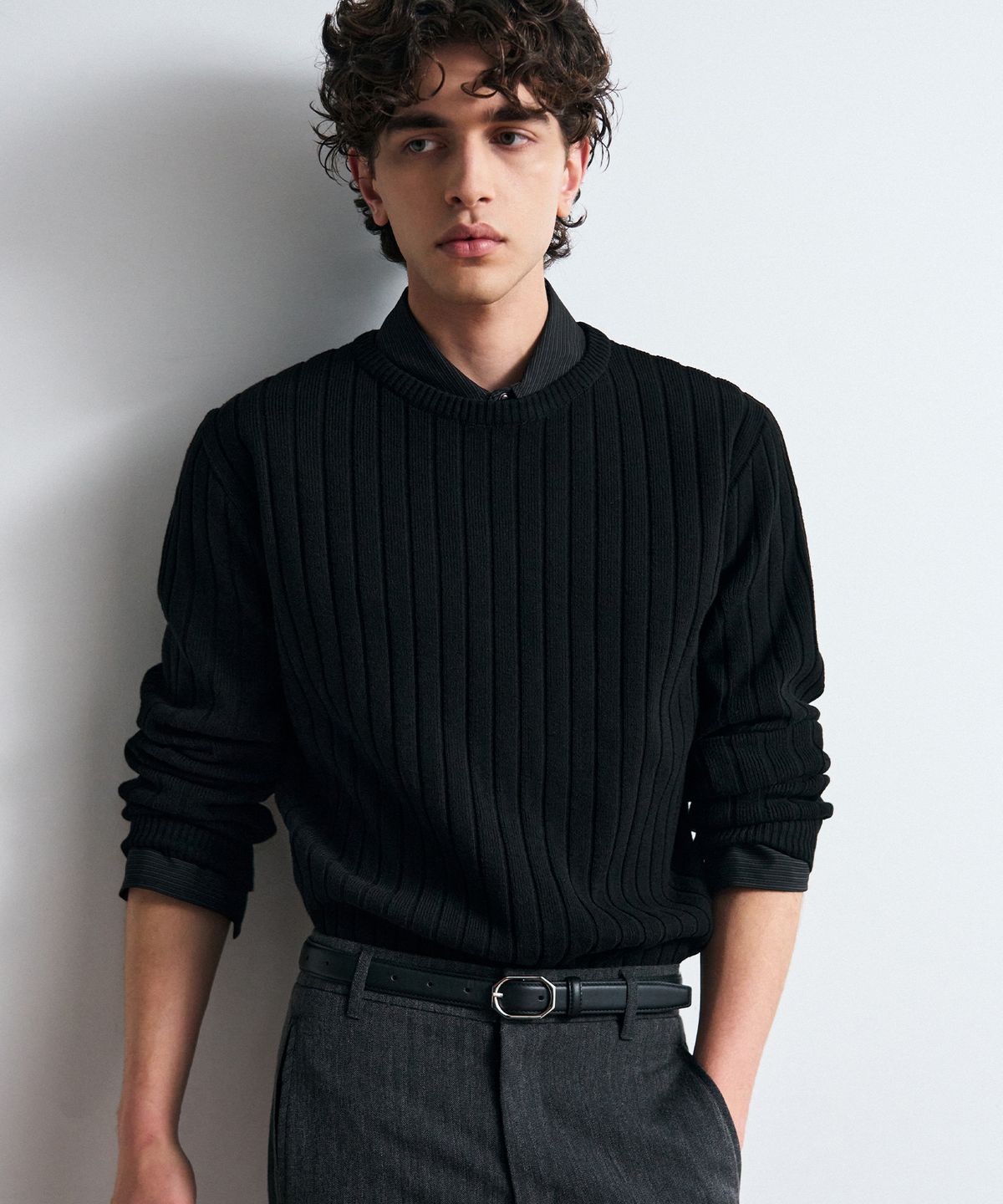 블레이어(BLAYER) 세인트 크롭 리브드 라운드 니트 [BLACK]