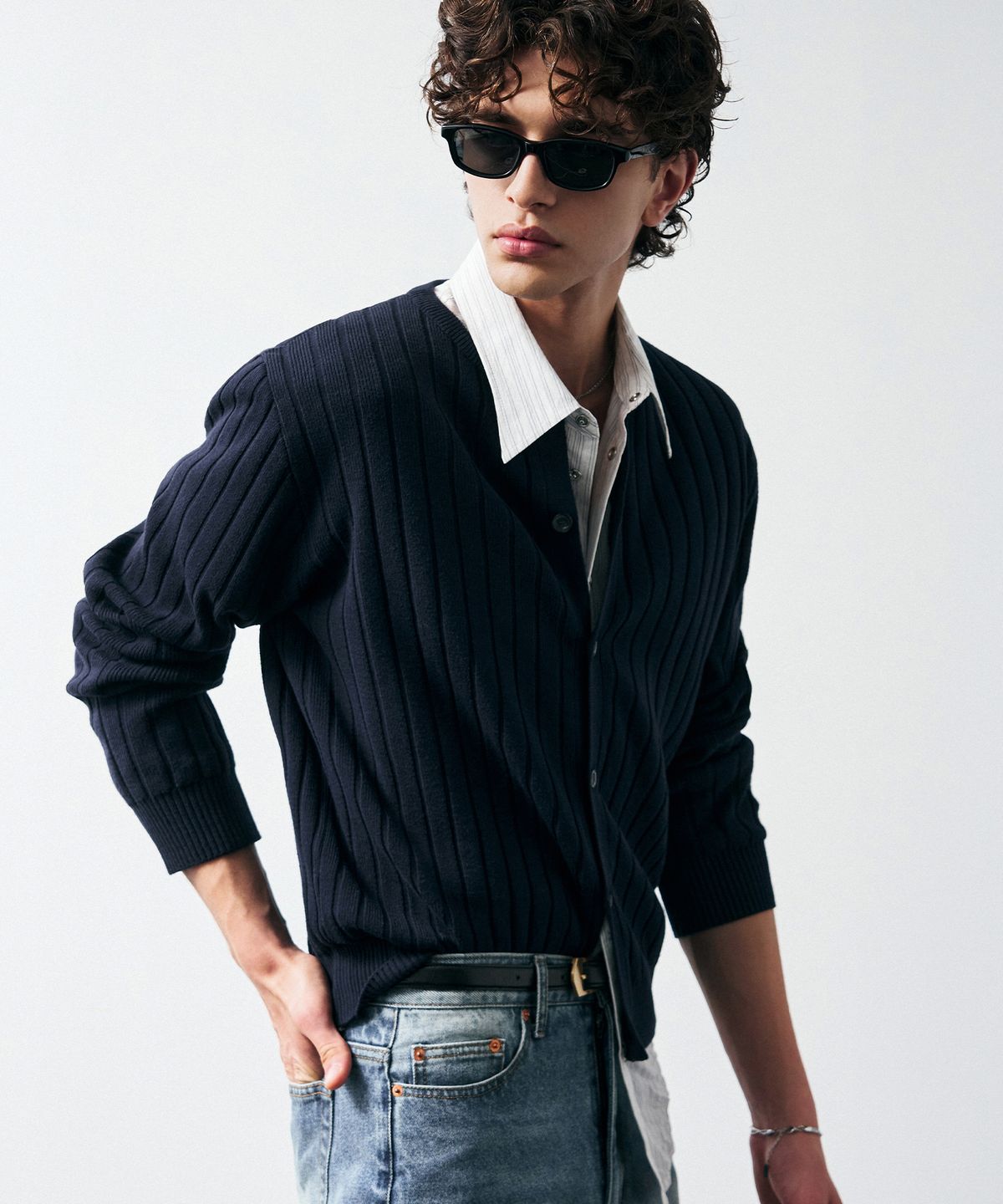 블레이어(BLAYER) 세인트 크롭 리브드 라운드 가디건 [NAVY]