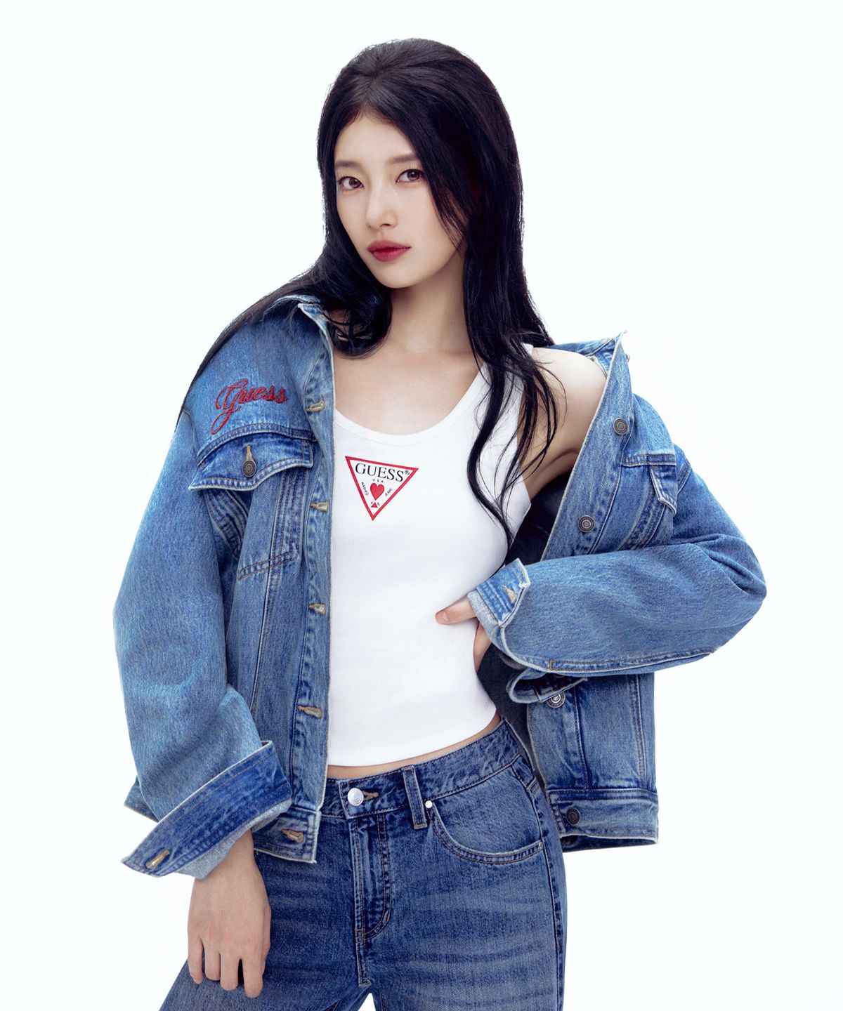게스(GUESS) 2color 10TH ANNIV 하트 삼각 나시 YQ3K2465