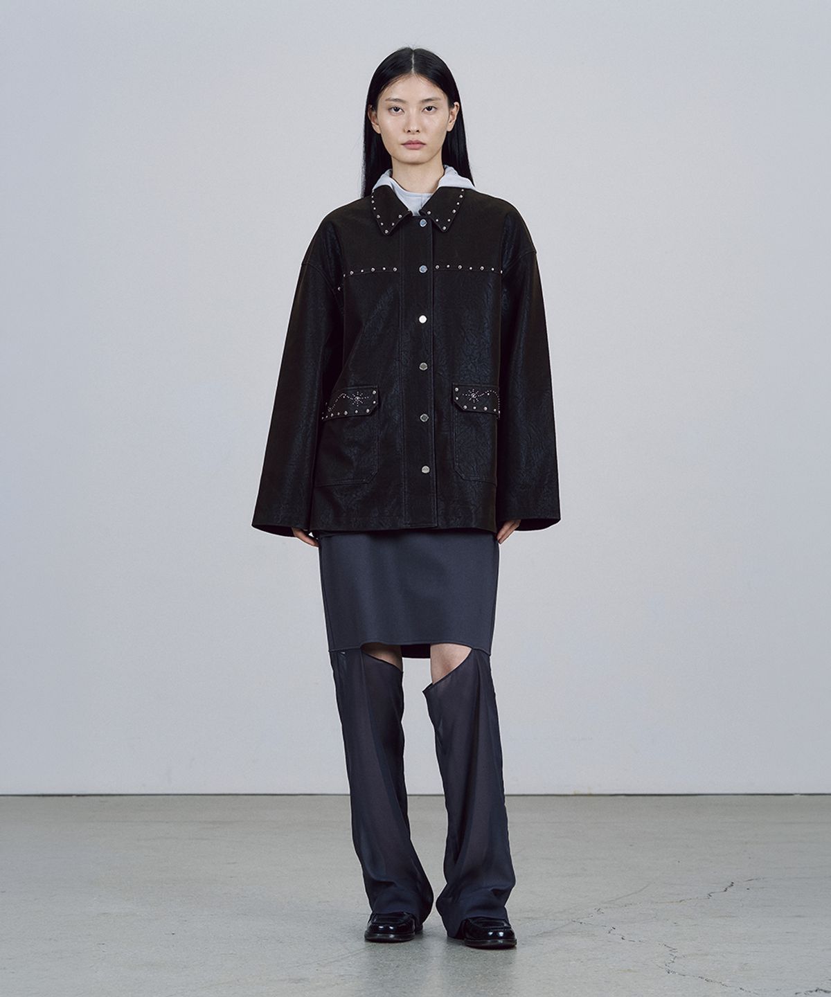 솔티페블(SALTY PEBBLE) STUDDED SUEDE JACKET [BROWN]