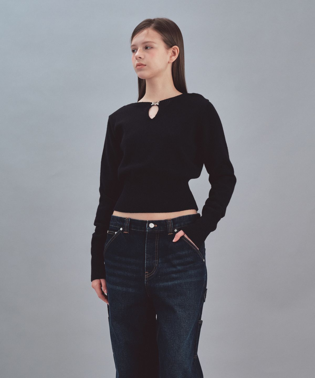 레스트앤레크레이션(REST&RECREATION) LOGO CLIP KNIT TOP - BLACK