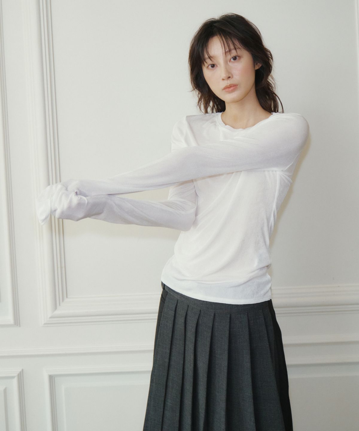 르시스(RESIS) 글로시 리브드 크루넥 티셔츠 [WHITE] / RF3LTS512