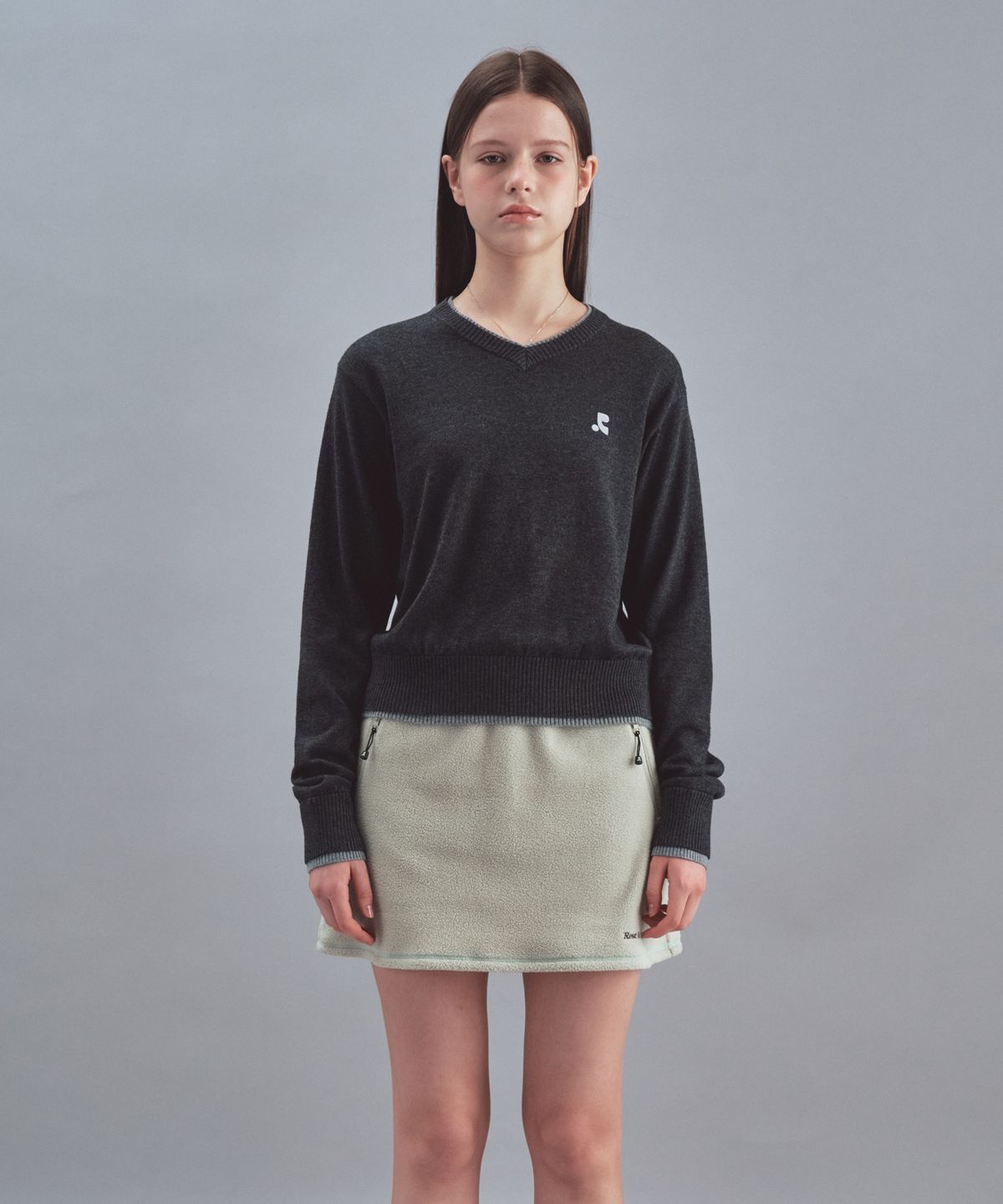 레스트앤레크레이션(REST&RECREATION) LAYERED V-NECK WOOL KNIT - CHARCOAL