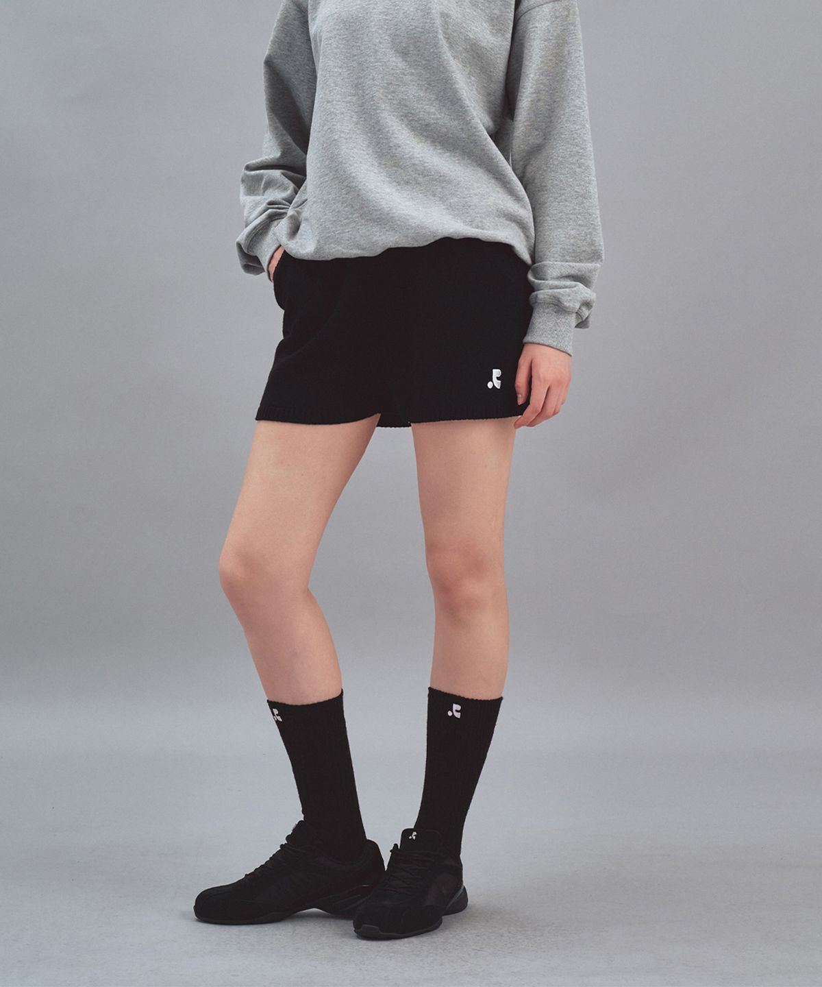 레스트앤레크레이션(REST&RECREATION) LOW RISE KNIT SHORTS - BLACK