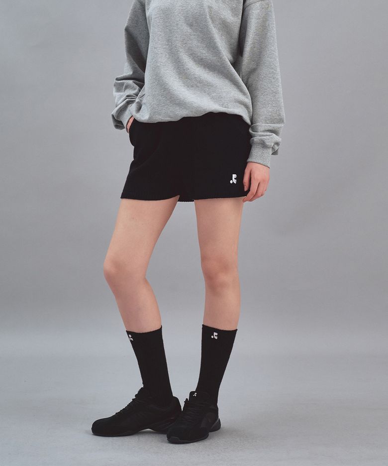 LOW RISE KNIT SHORTS - BLACK