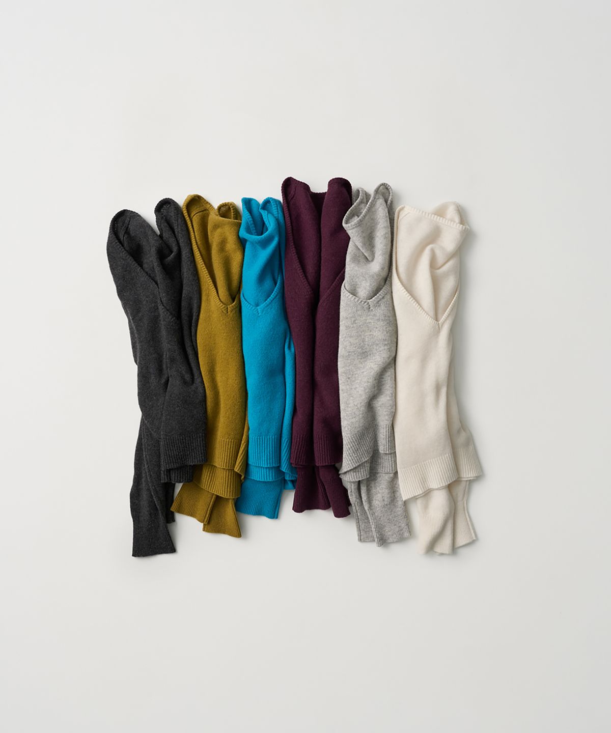 아수라(ASURA) PURE WOOL DEEP V KNIT (3PACKS)