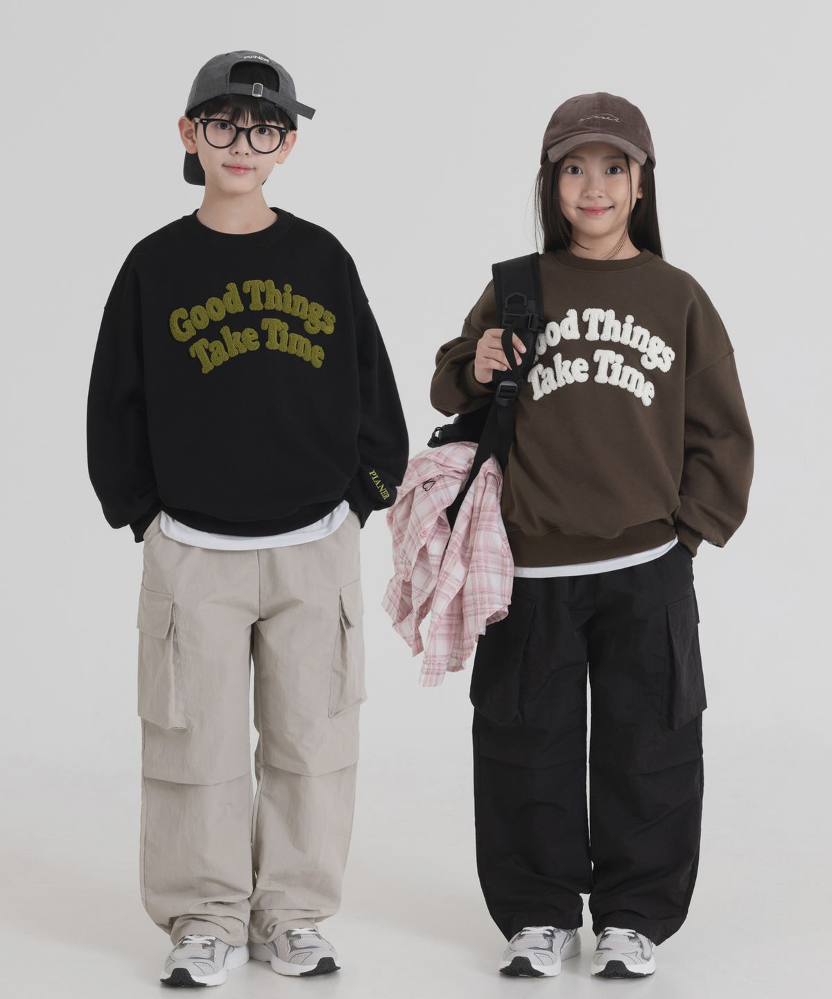 피아네르 키즈(PIANER KIDS) [SET] 부클 맨투맨&나일론 카고 팬츠 셋업