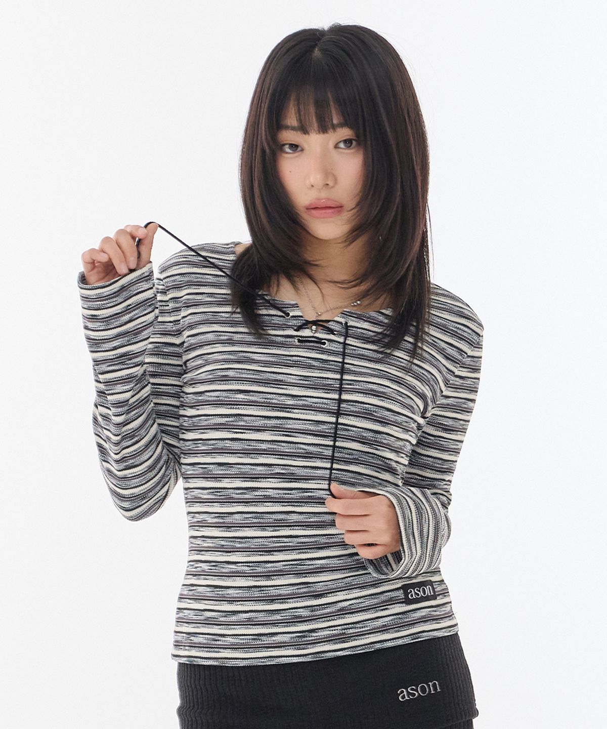 애즈온(ASON) SHALE STRIPE EYELET LONG SLEEVE / SMOKE