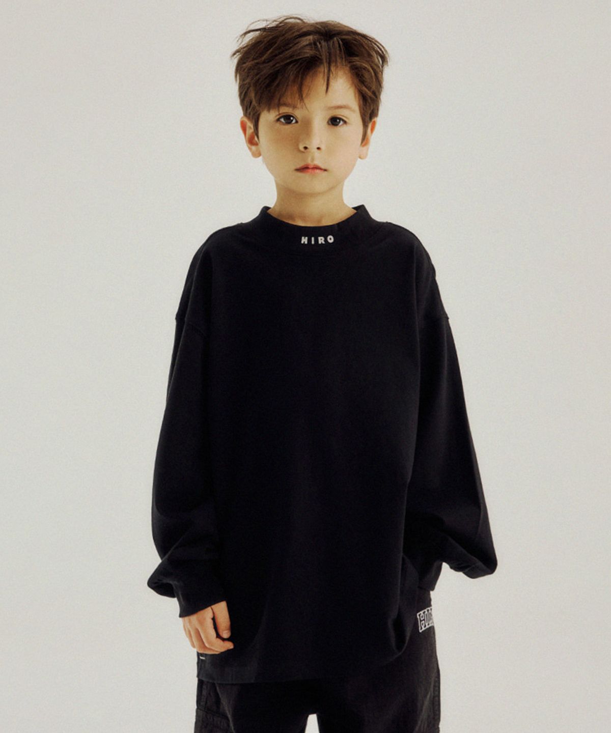 히로(HIRO) 블랭크 모크넥 티셔츠