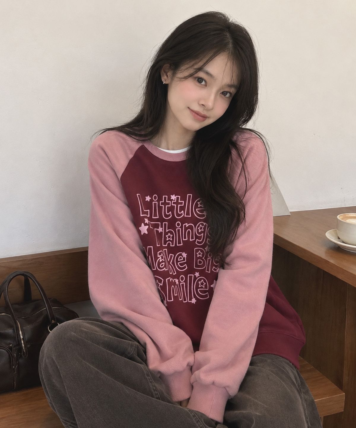 모즈모즈(MOZMOZ) 리틀띵 배색 레글런 맨투맨 버건디