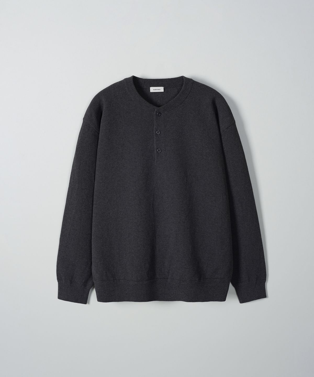레어토라(RARETORA) BARK HENRY KNIT - DEEP GREY