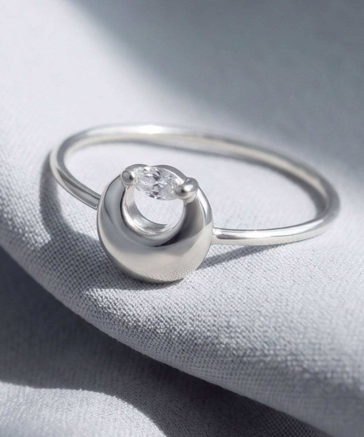 엘렌쥬얼리(HELENE JEWELRY) 실버 925 Silver 크레센트 문 미스 링 은 실 반지