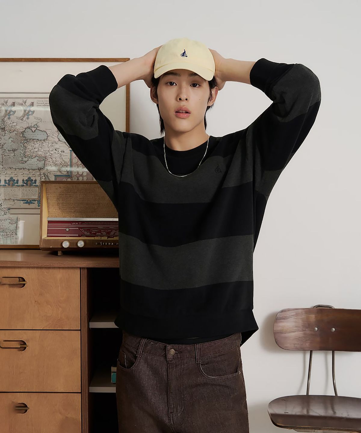 빈폴 멘(BEANPOLE MEN) 듀얼 텍스처 컬러블럭 라운드넥 티셔츠 - 블랙