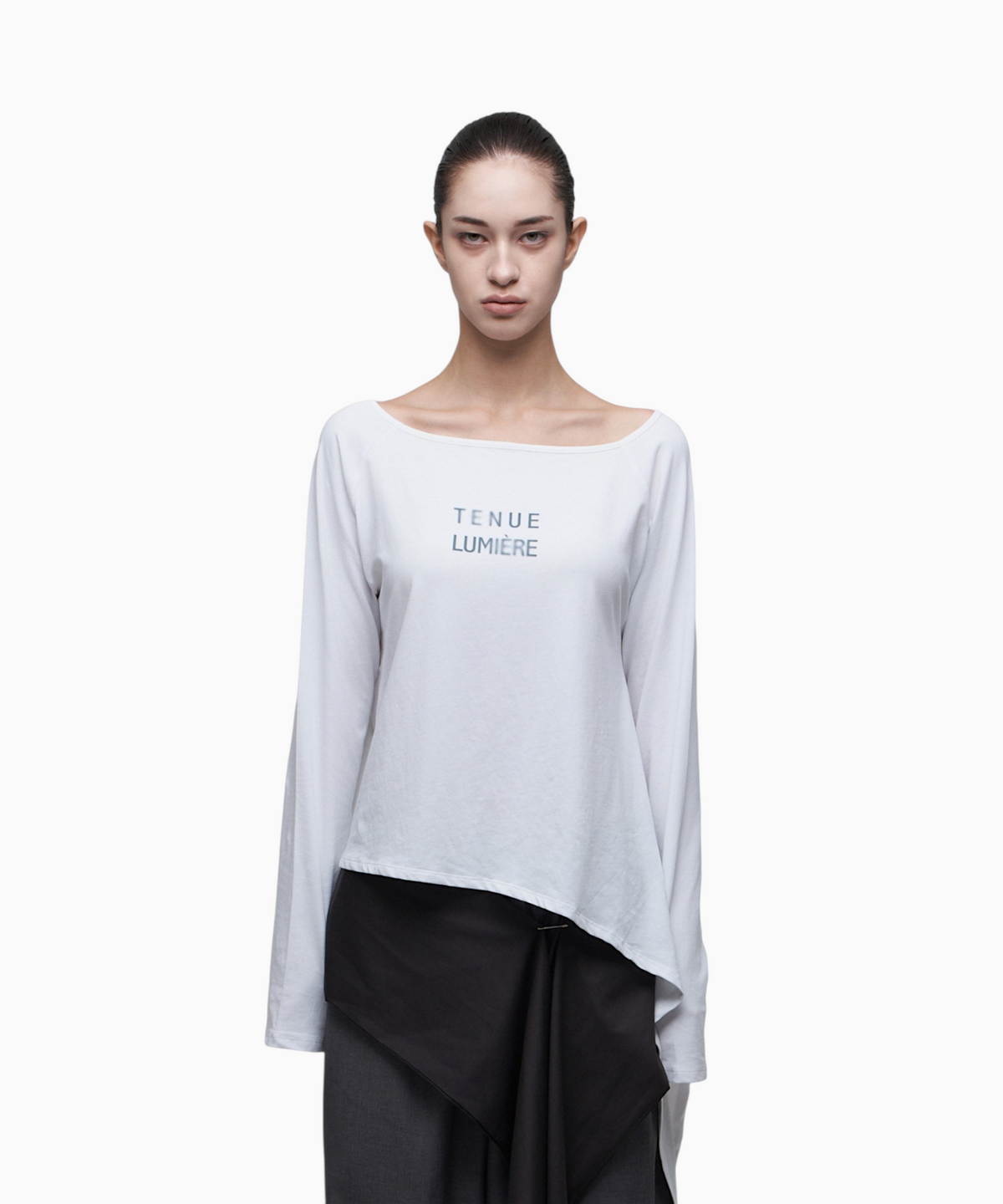 시너진(SYNERJYN) TENUE FLARED LONG SLEEVE WHITE