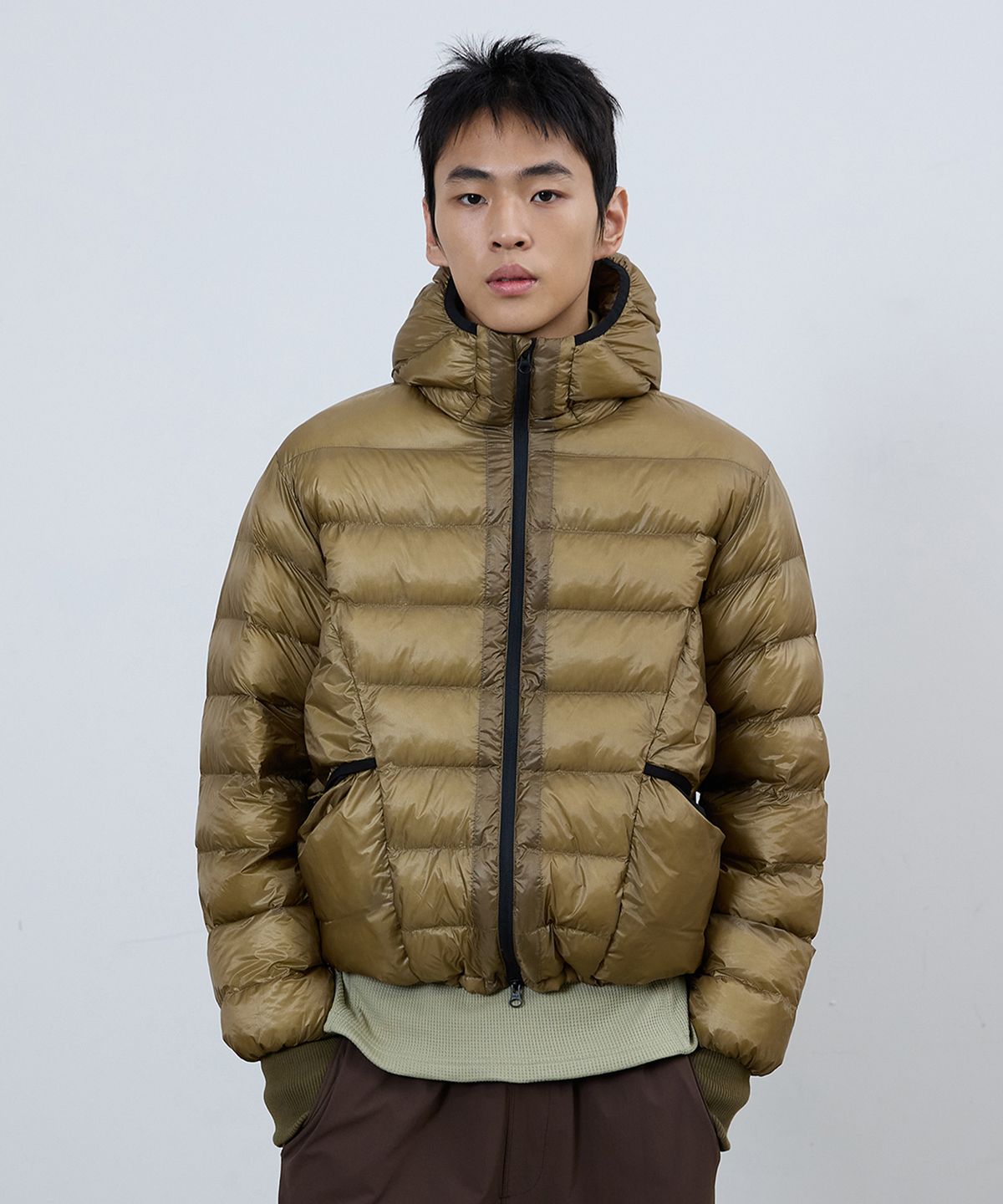 미치코런던 스포츠(MICHIKO LONDON SPORTS) 라이트 웨이트 후디드 패딩 샌드 카키