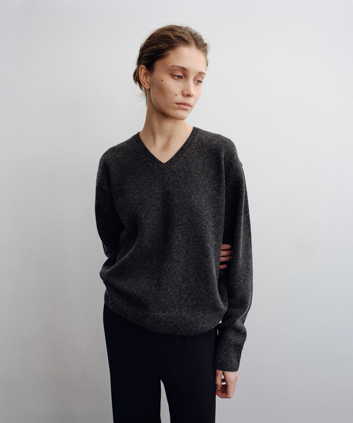 로트(LOTE) Relaxed V-Neck Knit_4 Color