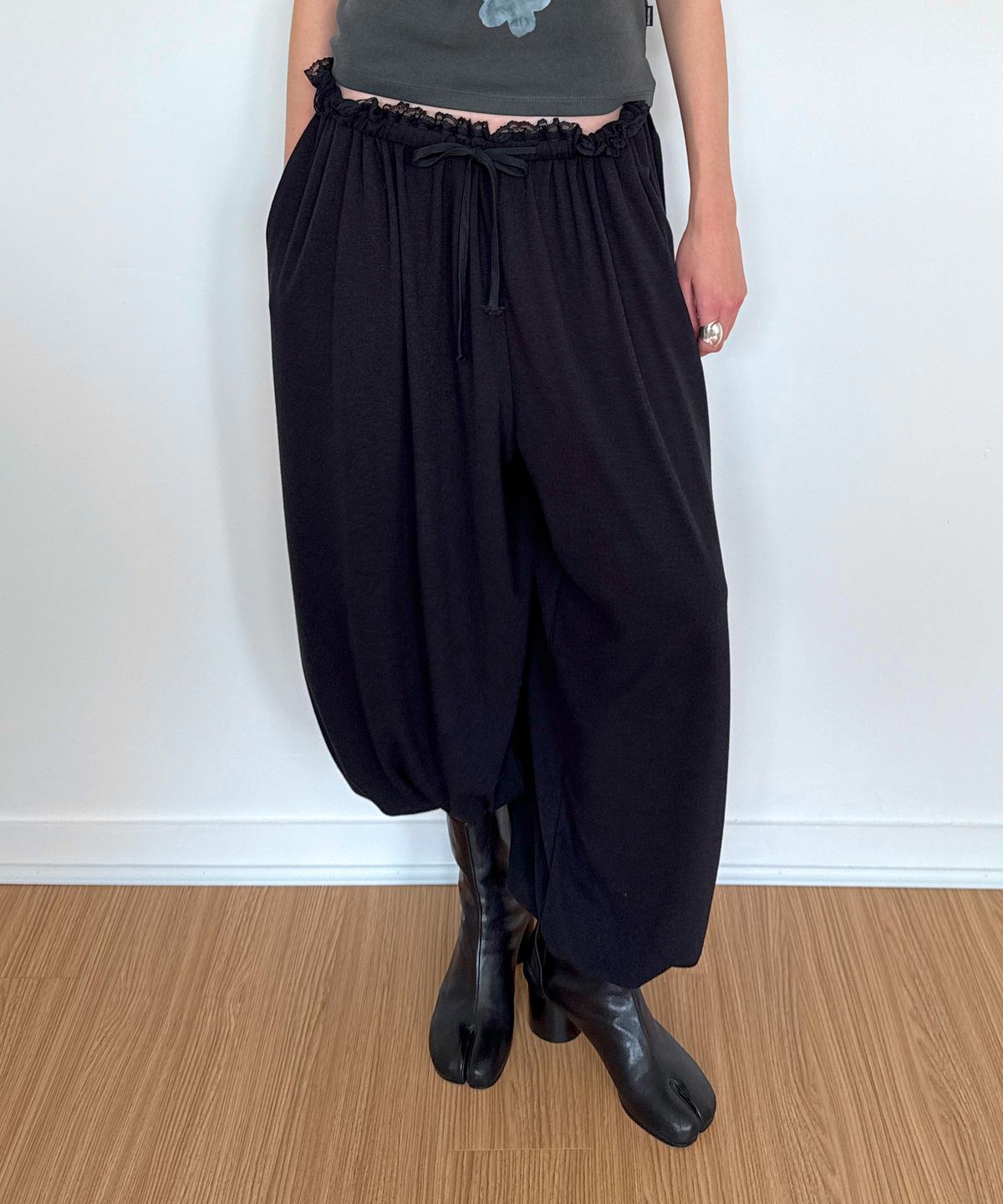 다이애그널(DIAGONAL) LACE KNOT BELT PANTS (black)