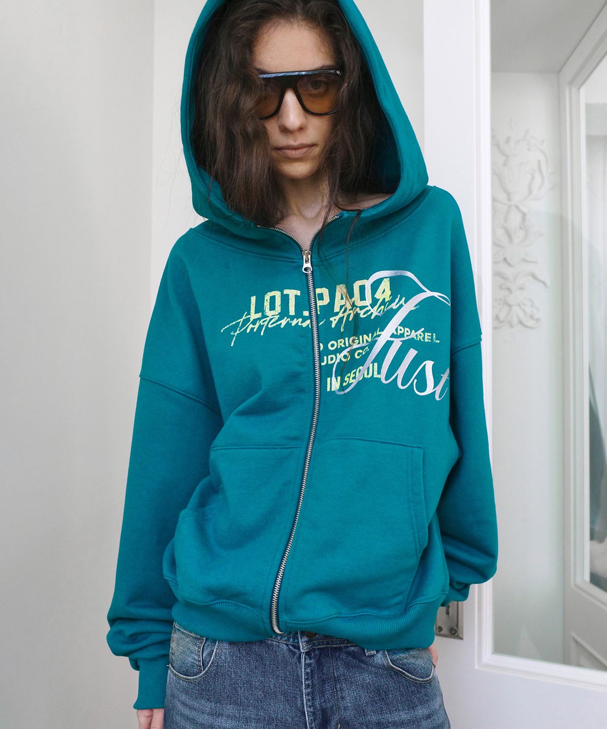 포르테나(PORTERNA) HIGH NECK VINTAGE GRAPHIC HOODIE ZIP-UP-TEAL BLUE