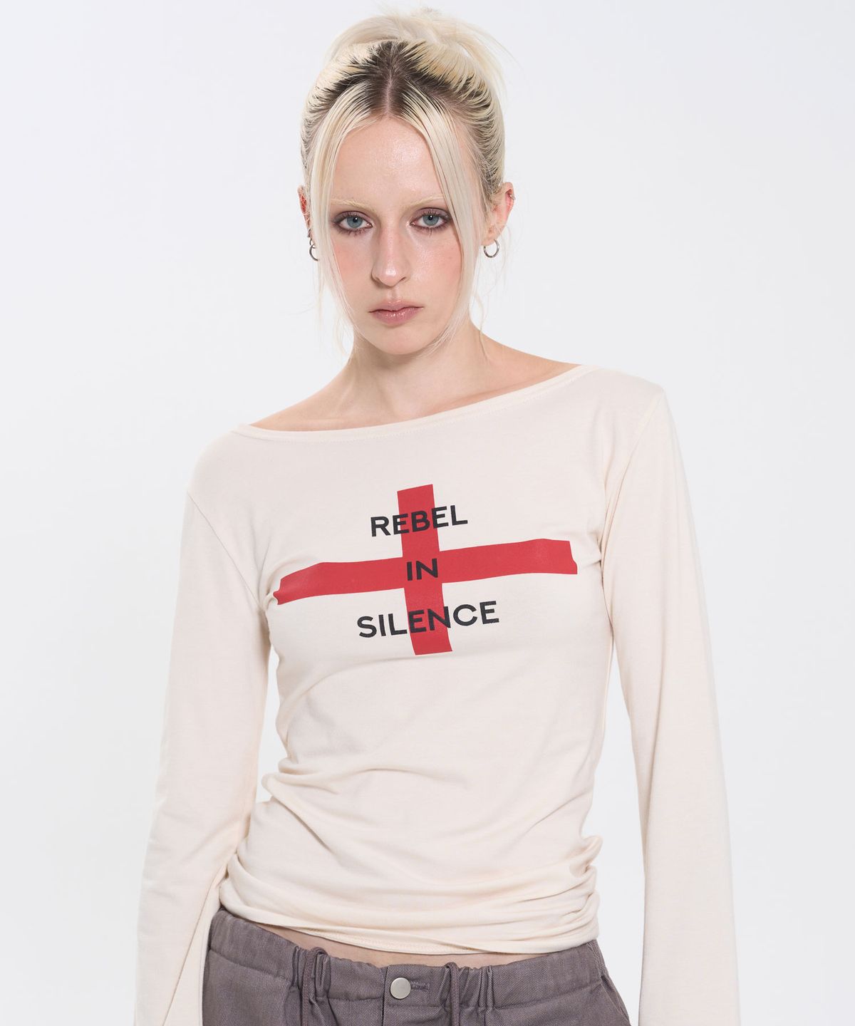 필프(PEALP) REBEL IN SILENCE BOAT NECK T-SHIRT 63 (CREAM)