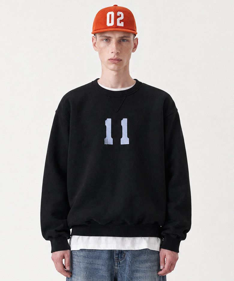 Eleven numbering sweatshirts_Black