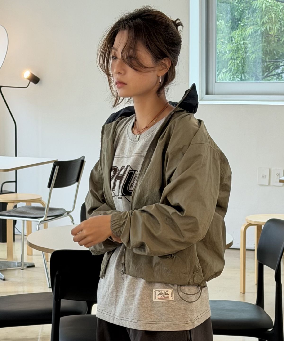 유니버스 가먼트(UNIVERSE GARMENT) RHUG 그래픽 긴팔 티셔츠_GREY