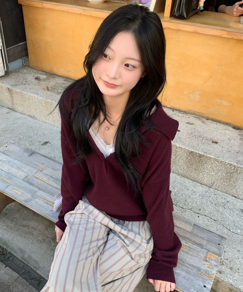 메리노 울 오픈버튼 루즈 카라 니트 퍼플
