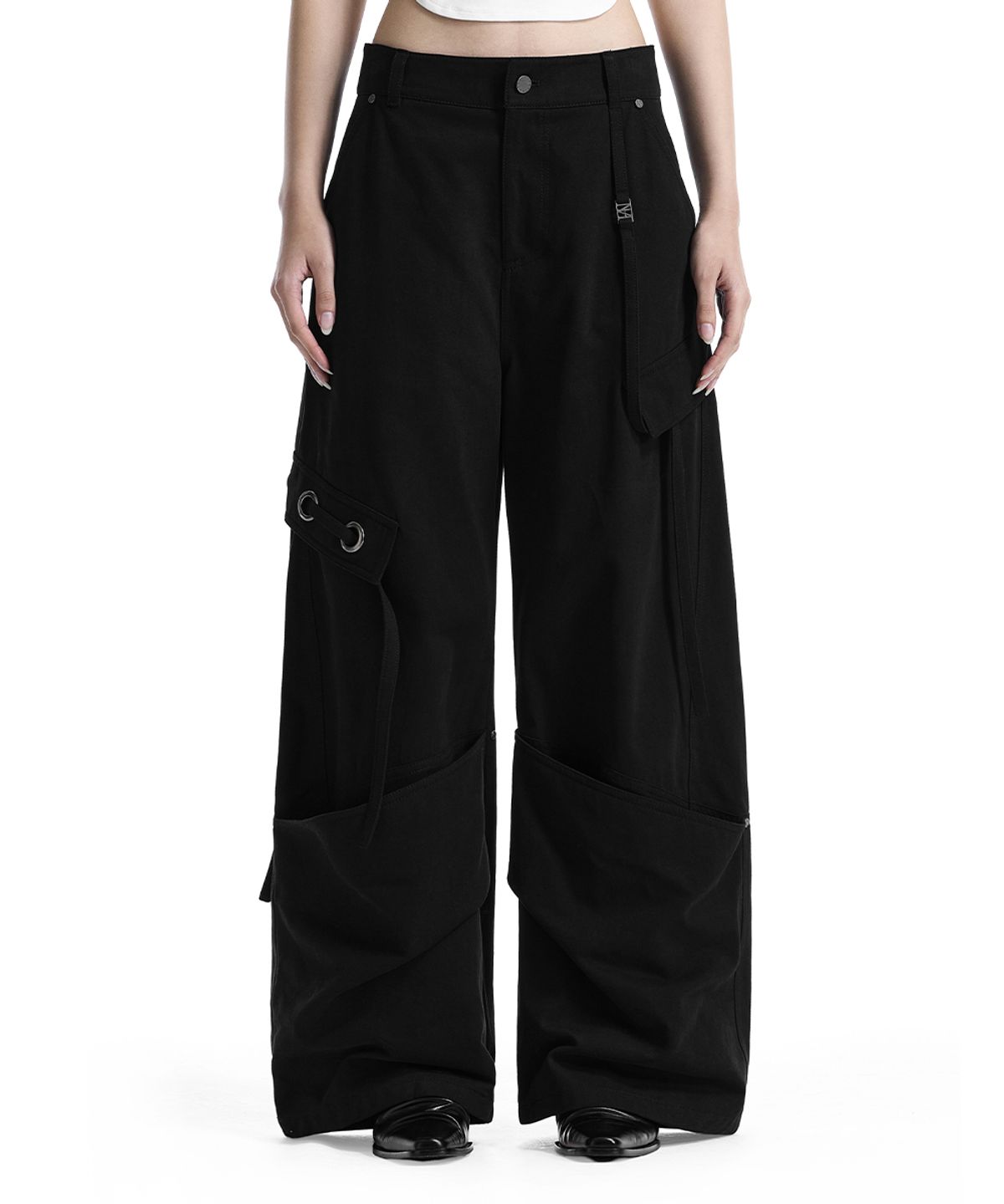 트리밍버드(TREEMINGBIRD) Big Eyelet Cargo Baggy Pants [ Black ]