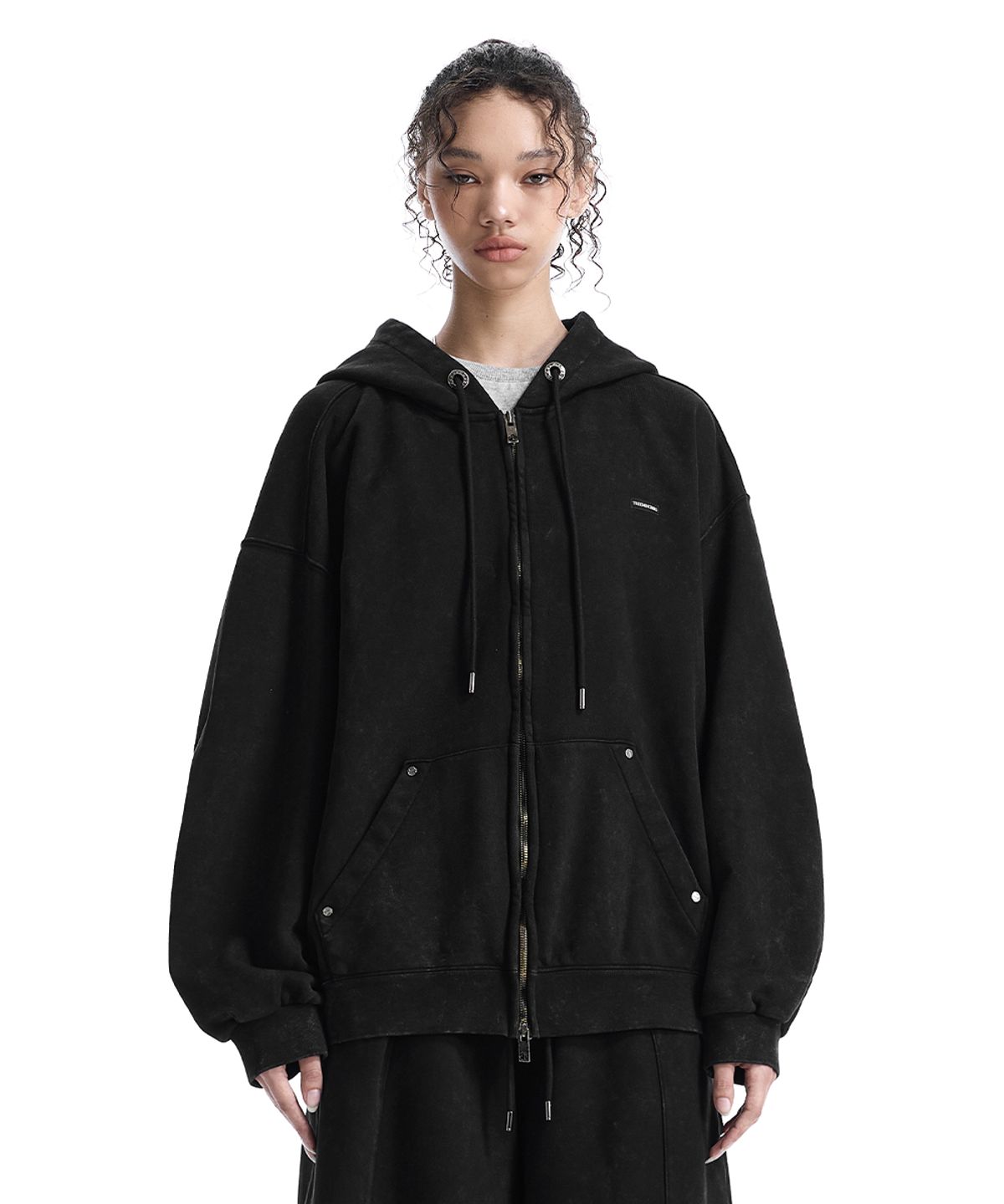 트리밍버드(TREEMINGBIRD) Embossed Logo Set-up Zip-up Hoodie [ Black ]