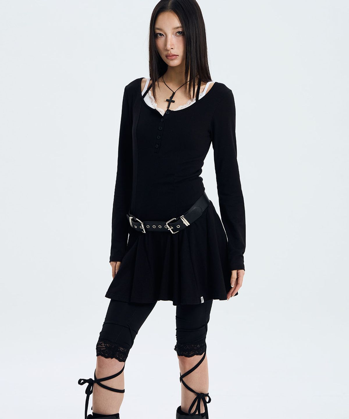 낫노잉(NOTKNOWING) Button Strap Flared Dress (BLACK)