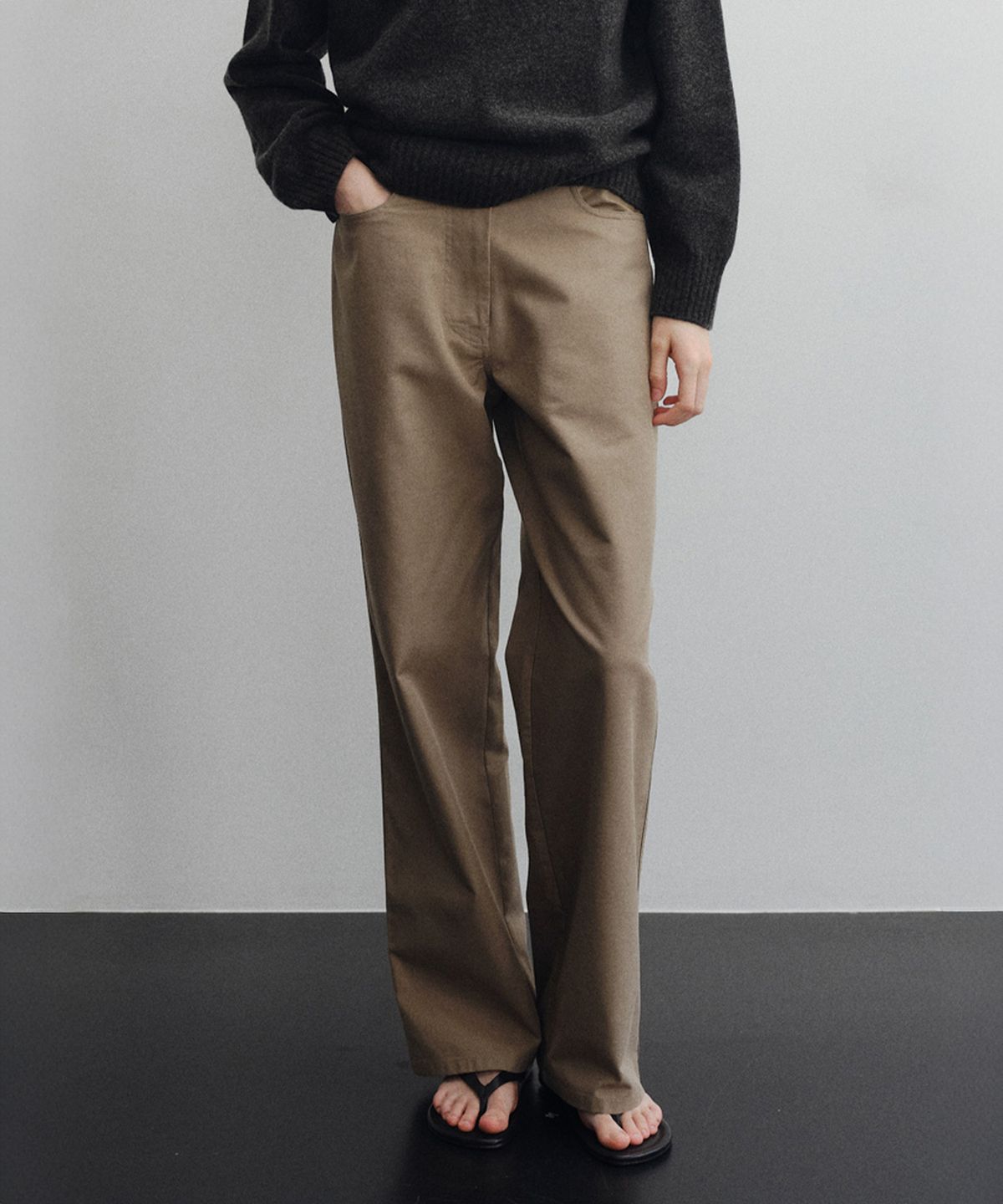 로트(LOTE) Low Relaxed Straight Pants