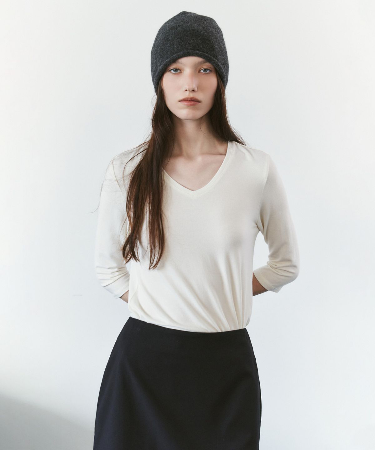 시야쥬(SIYAZU) SITP5313 소프트 브이넥 7부 티셔츠_Ivory