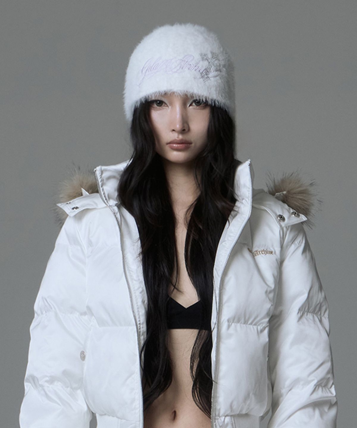 길라아카이브(GILAARCHIVE) LETTERING LOGO CROSS MOHAIR BEANIE_WHITE