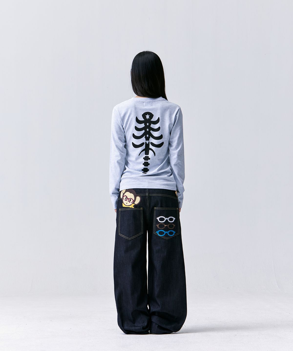 탄산마그네슘(TANSANMAGNESIUM) 본 롱슬리브 (스카이블루/블랙)