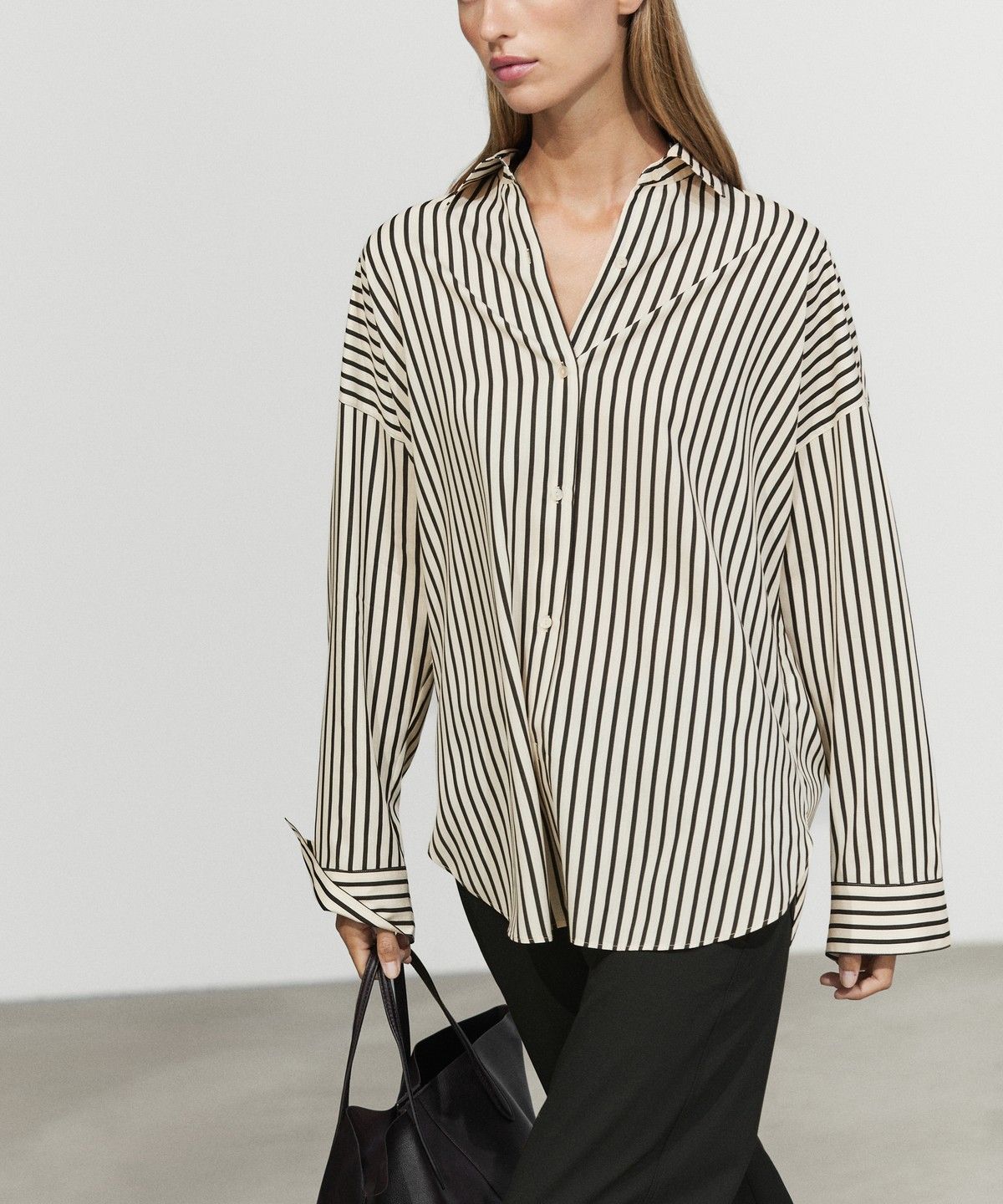 마시모두띠(MASSIMO DUTTI) 플루이드 스트라이프 셔츠
