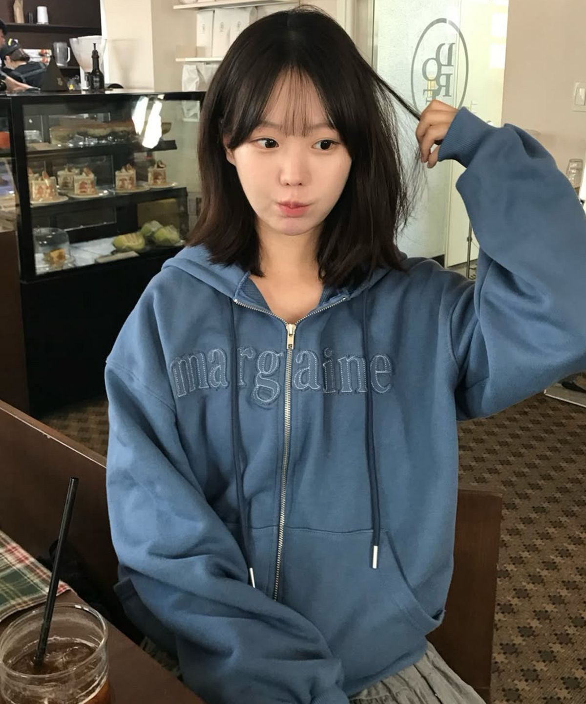 스트라이프마가린(STMG) 마가린 아플리케 루즈 투웨이 지퍼 후드집업 딥블루