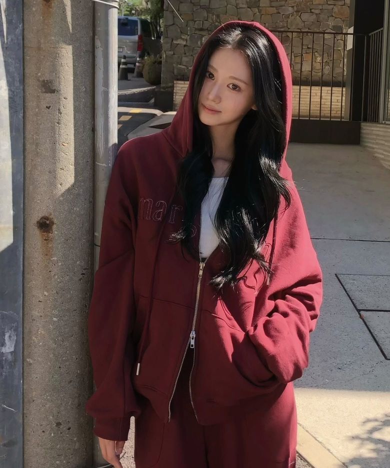 마가린 아플리케 루즈 투웨이 지퍼 후드집업 버건디